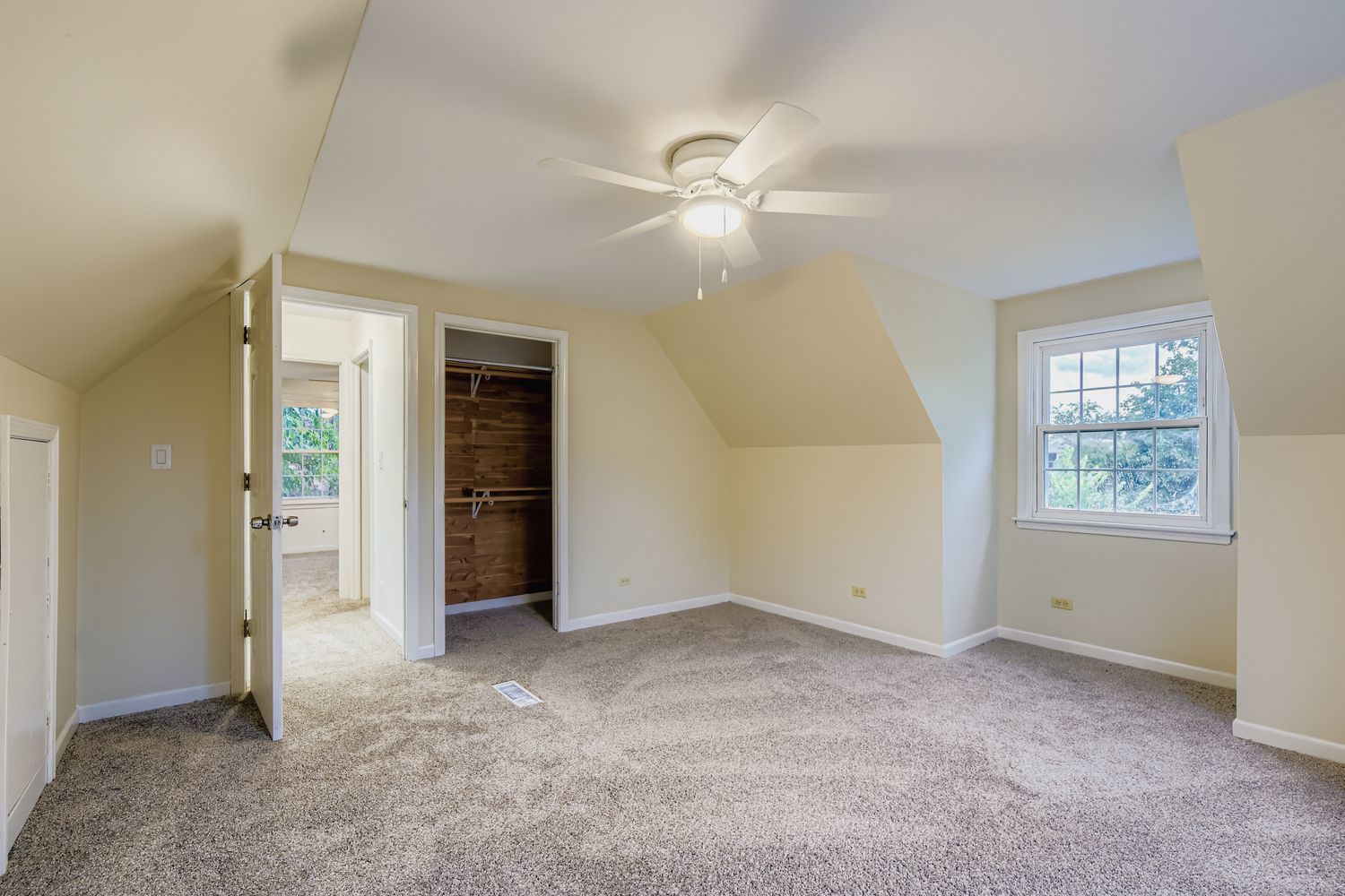 9813 S LAWNDALE Avenue, Evergreen Park, IL 60805