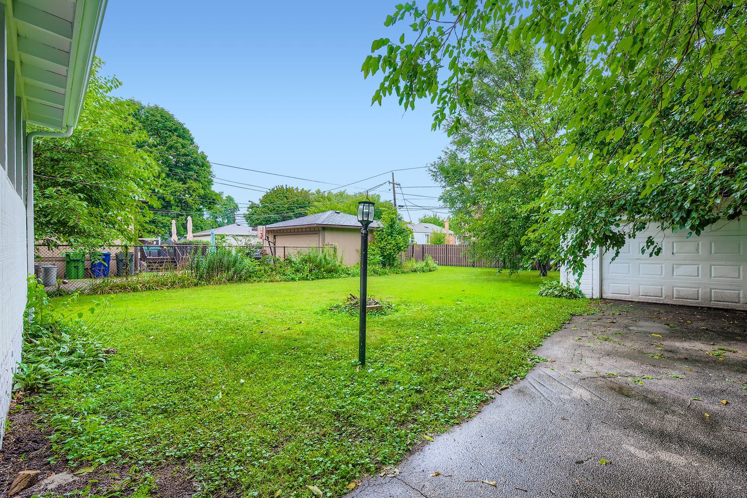9813 S LAWNDALE Avenue, Evergreen Park, IL 60805