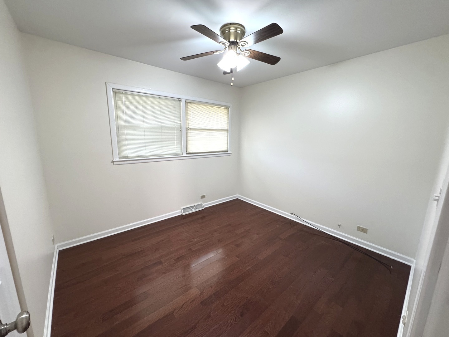 860 Madelyn Drive, Des Plaines, IL 60016