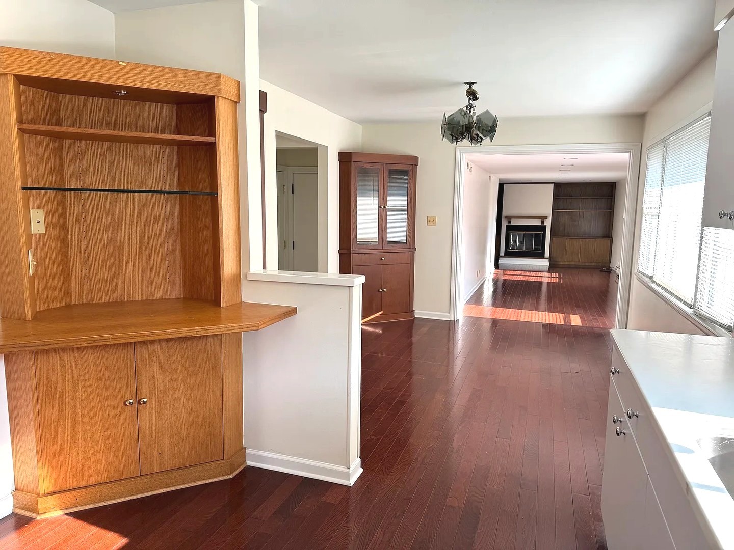860 Madelyn Drive, Des Plaines, IL 60016