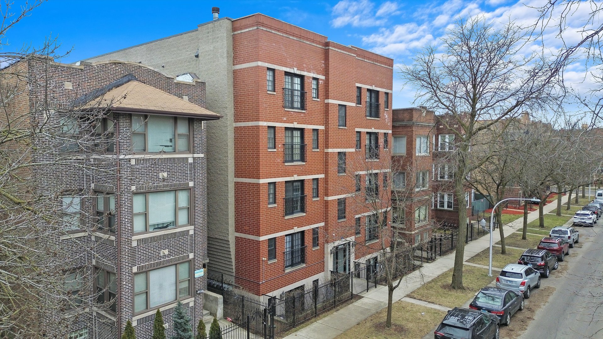 6835 S Cornell Avenue #2S, Chicago, IL 60649