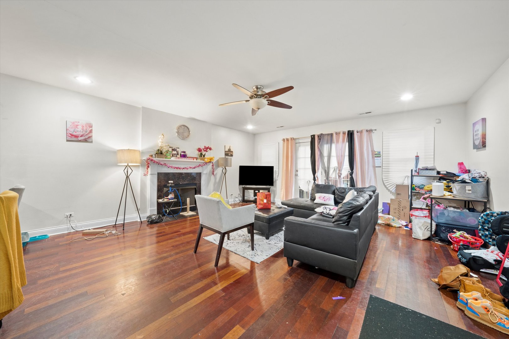 6835 S Cornell Avenue #2S, Chicago, IL 60649