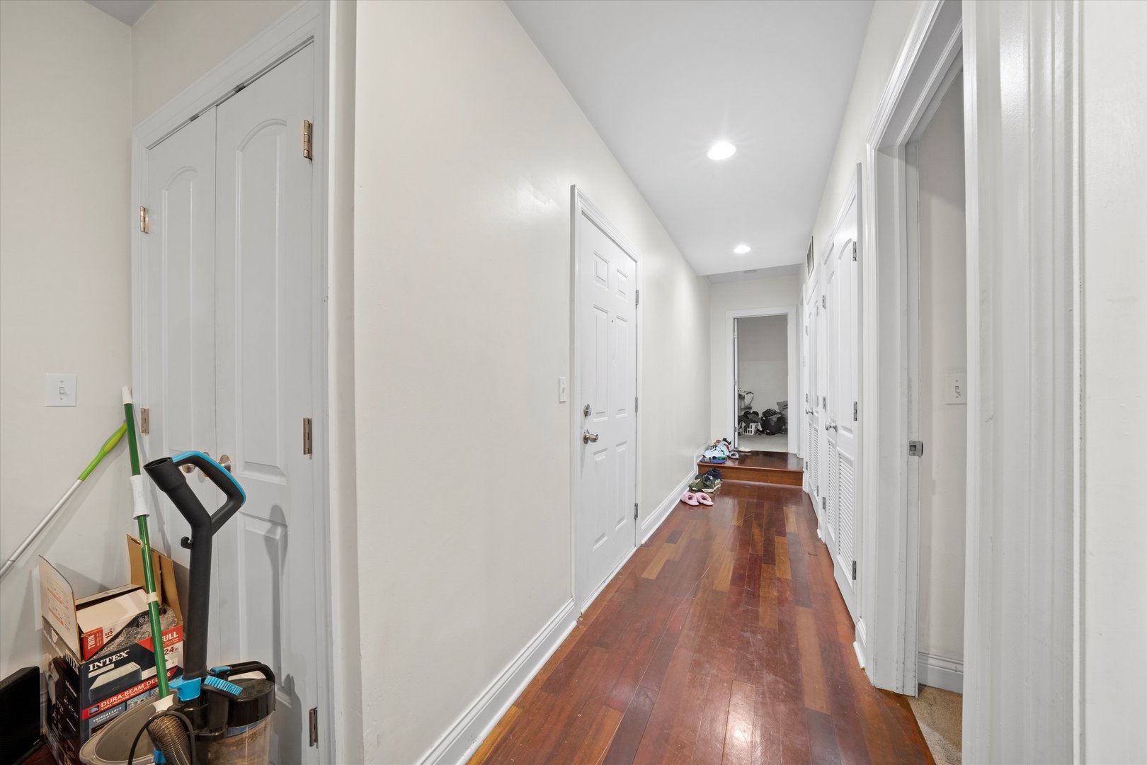 6835 S Cornell Avenue #2S, Chicago, IL 60649