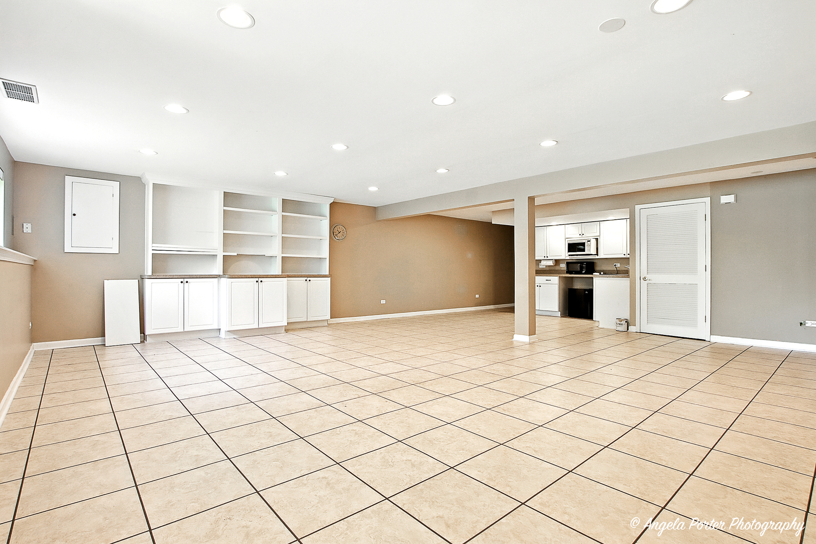 4342 Shooting Star Drive, Island Lake, IL 60042
