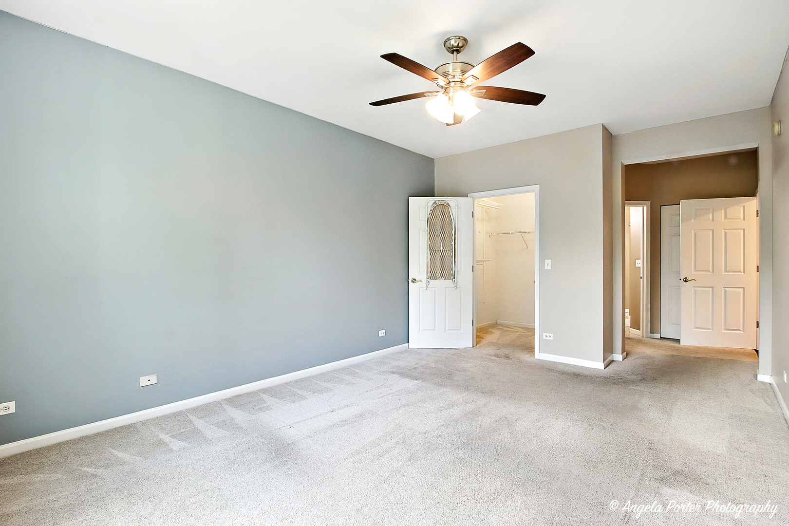 4342 Shooting Star Drive, Island Lake, IL 60042