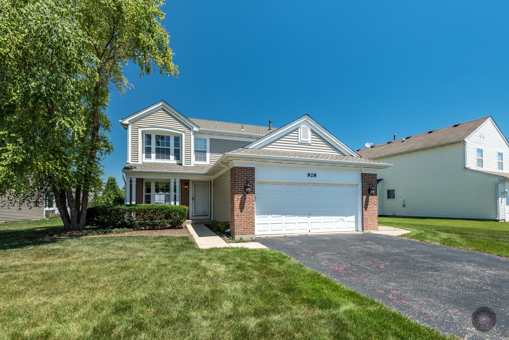 928 JOHN FRIEND Drive, Naperville, IL 60540