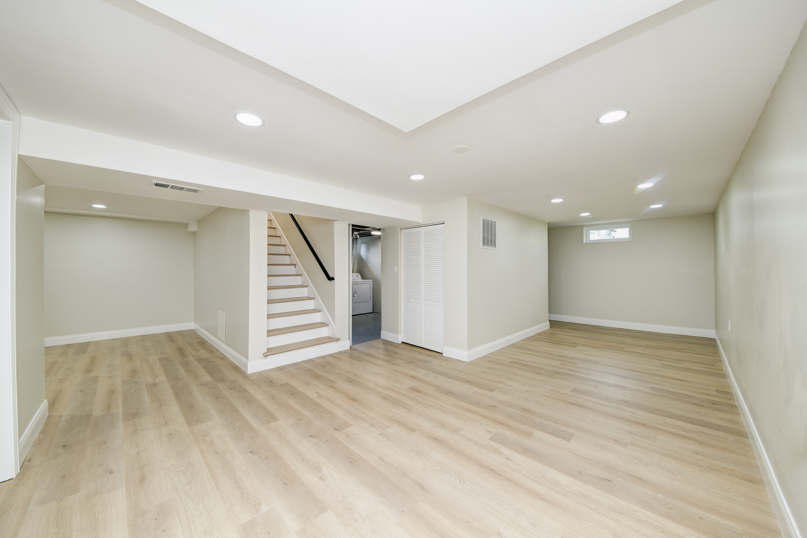 2547 Forest Glen Parkway, Woodridge, IL 60517