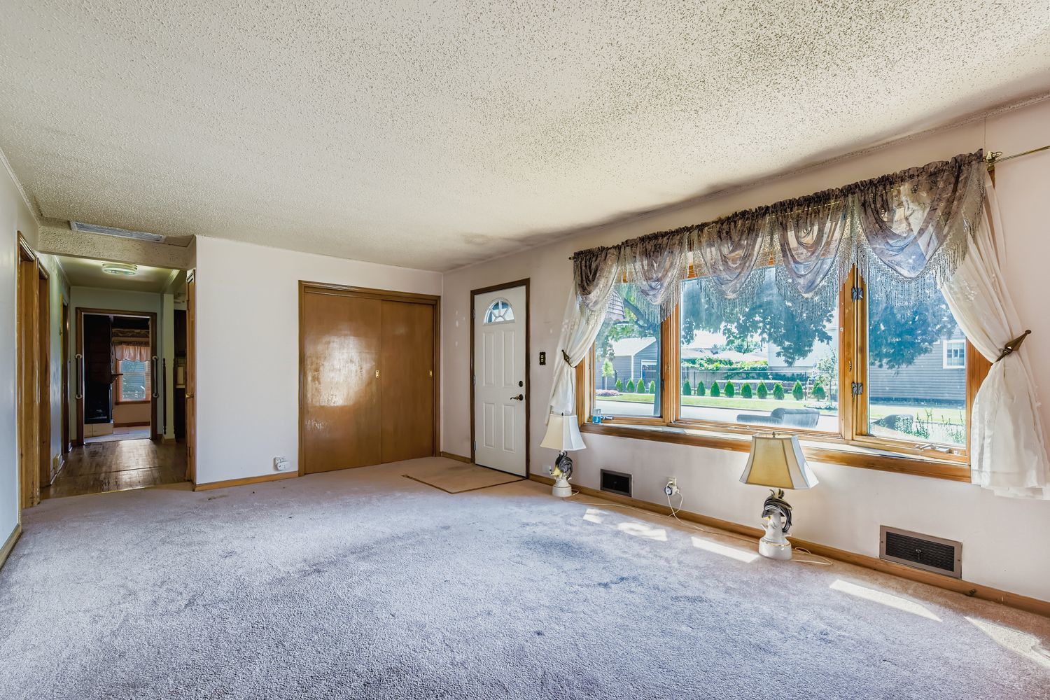 4857 S Lorel Avenue, Chicago, IL 60638