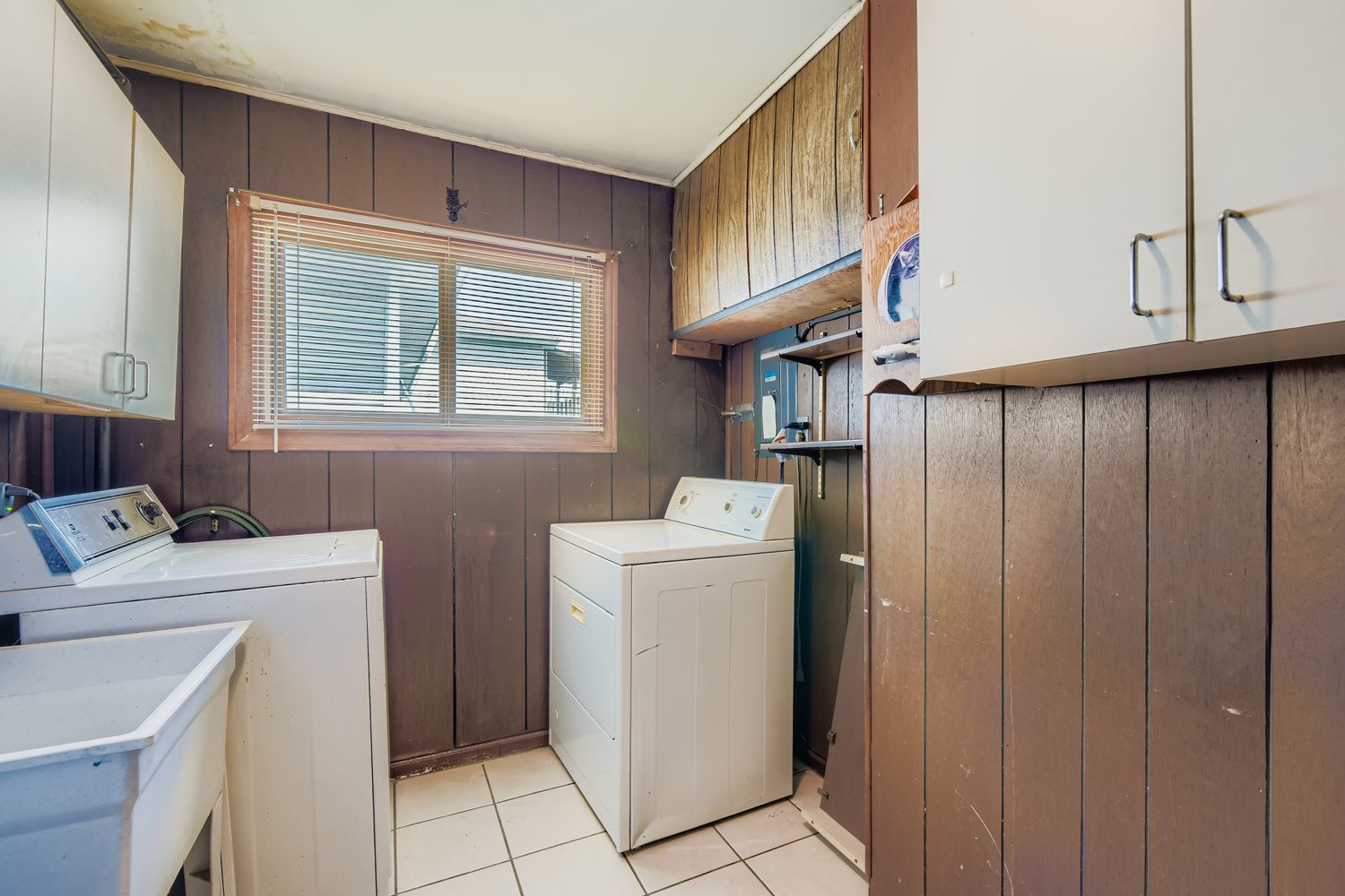 4857 S Lorel Avenue, Chicago, IL 60638