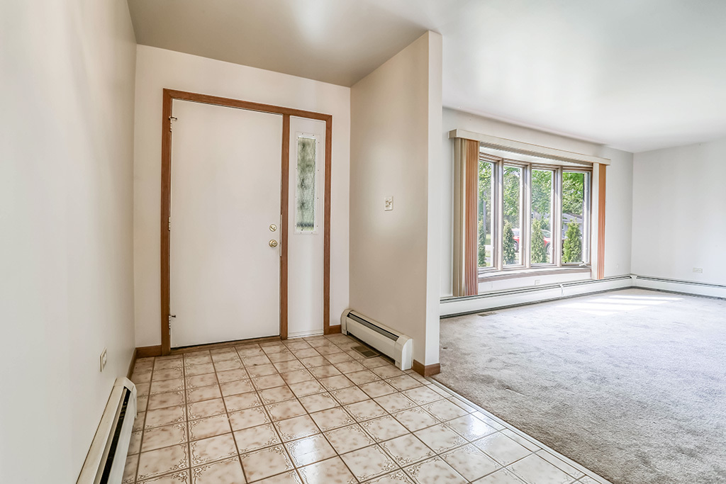 1310 Vinewood Avenue, Willow Springs, IL 60480
