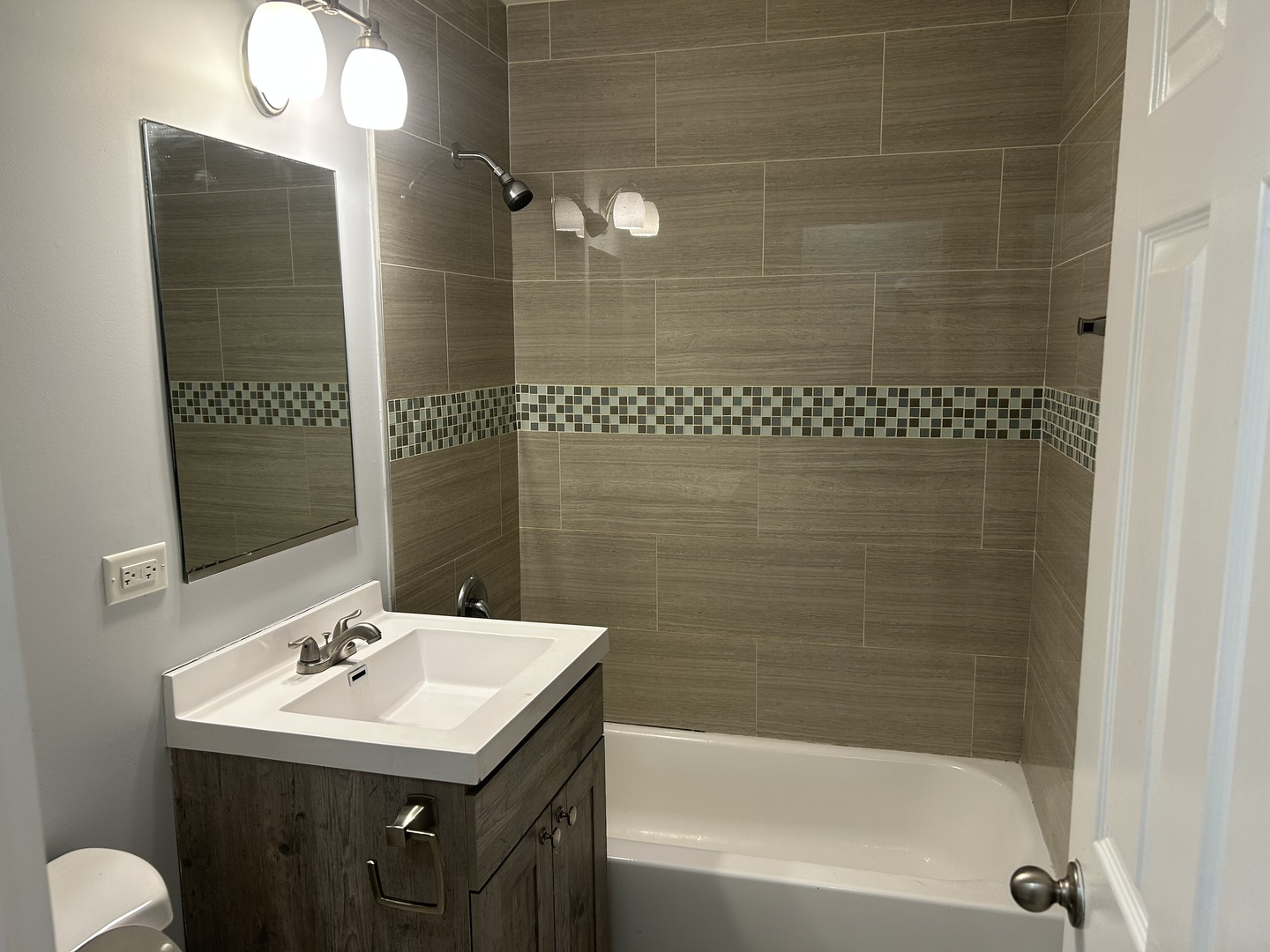 5434 W 25th Street #1F, Cicero, IL 60804