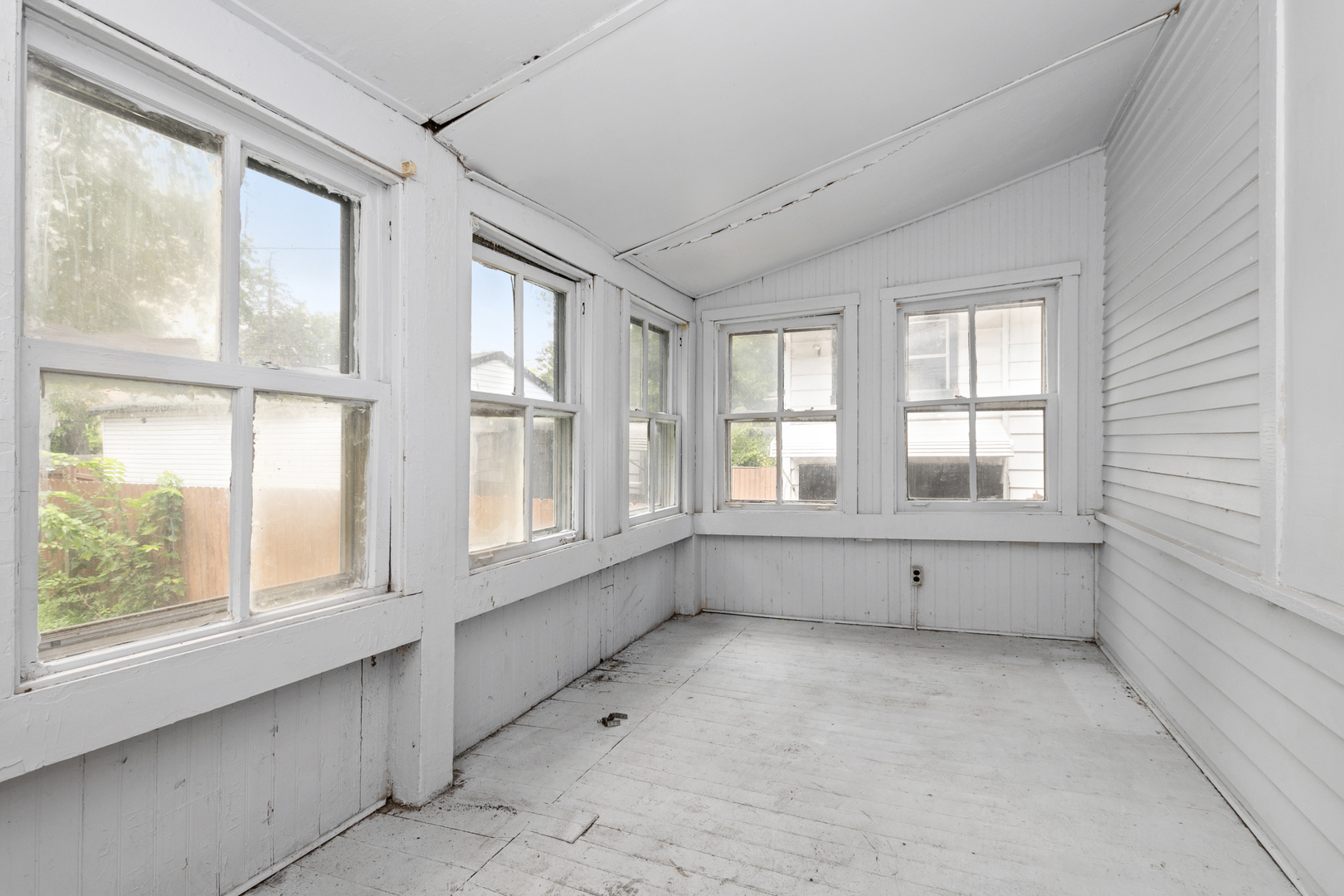 12050 S Yale Avenue, Chicago, IL 60628