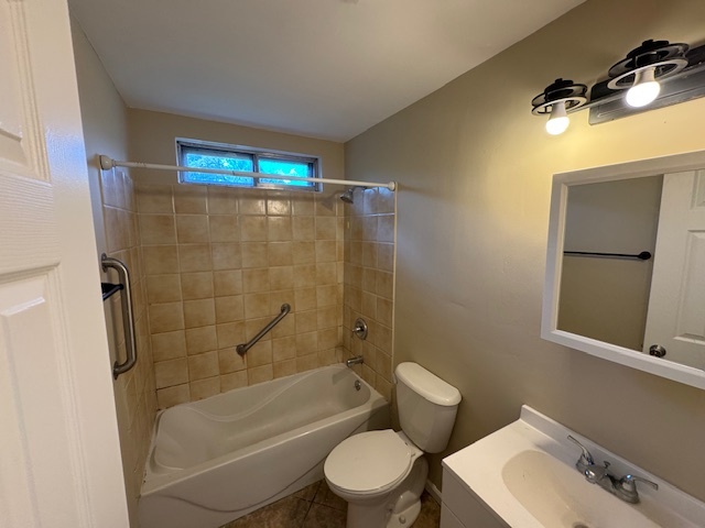 2460 TALANDIS Drive, Sauk Village, IL 60411