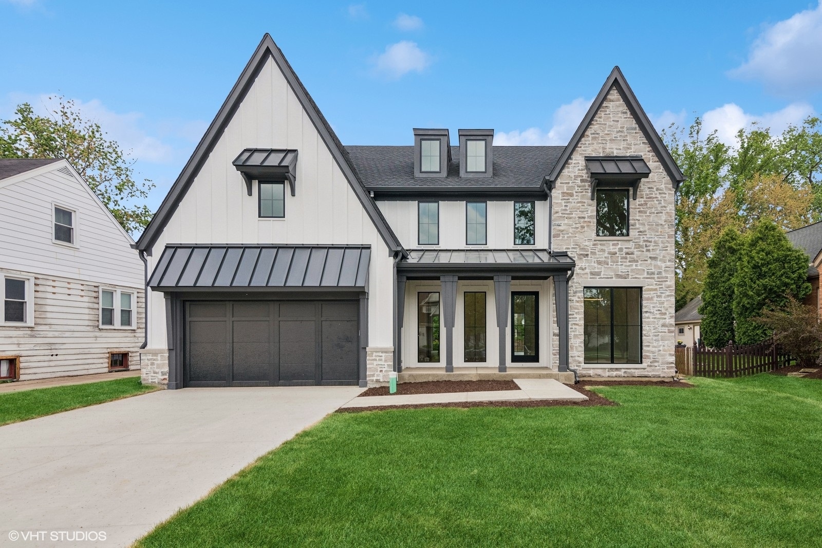 613 S Chatham Avenue, Elmhurst, IL 60126