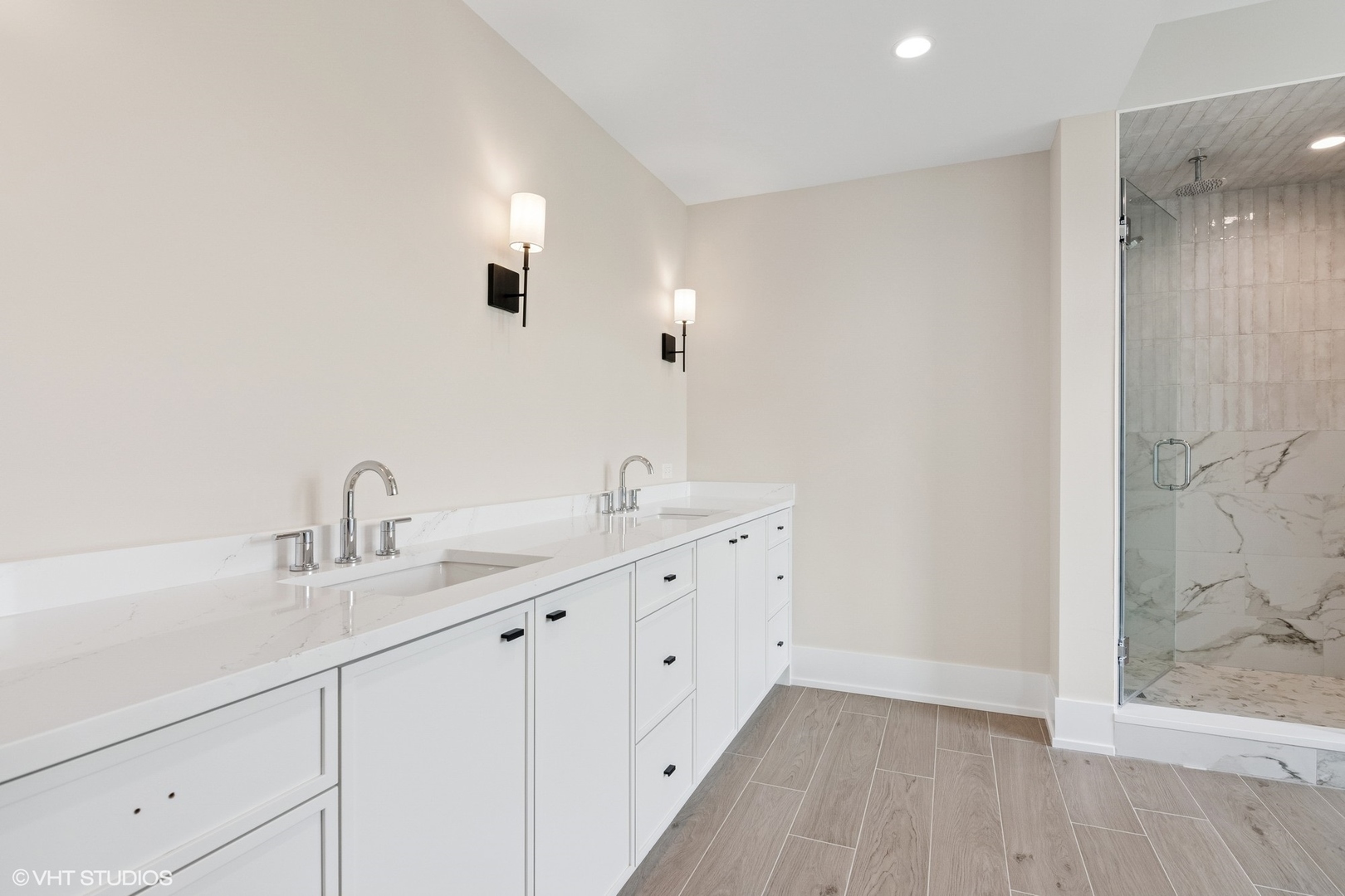 613 S Chatham Avenue, Elmhurst, IL 60126