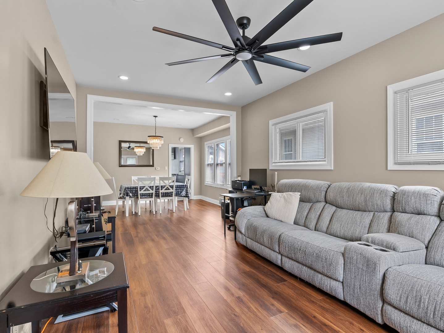 814 5th Avenue, Aurora, IL 60505