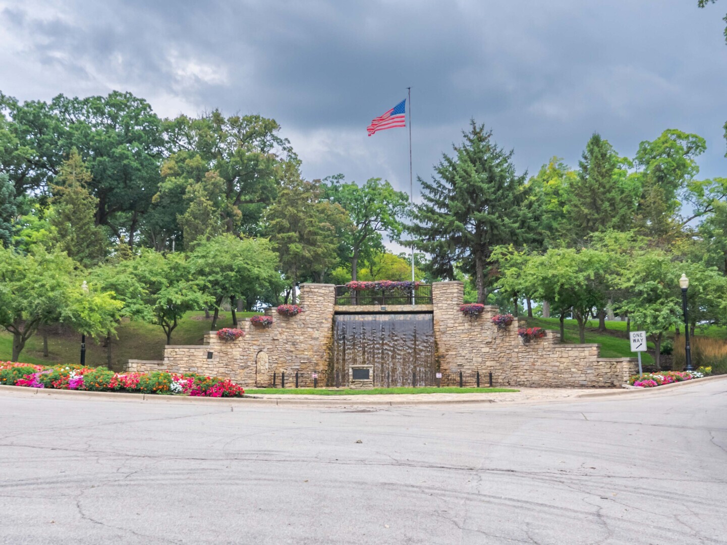 814 5th Avenue, Aurora, IL 60505
