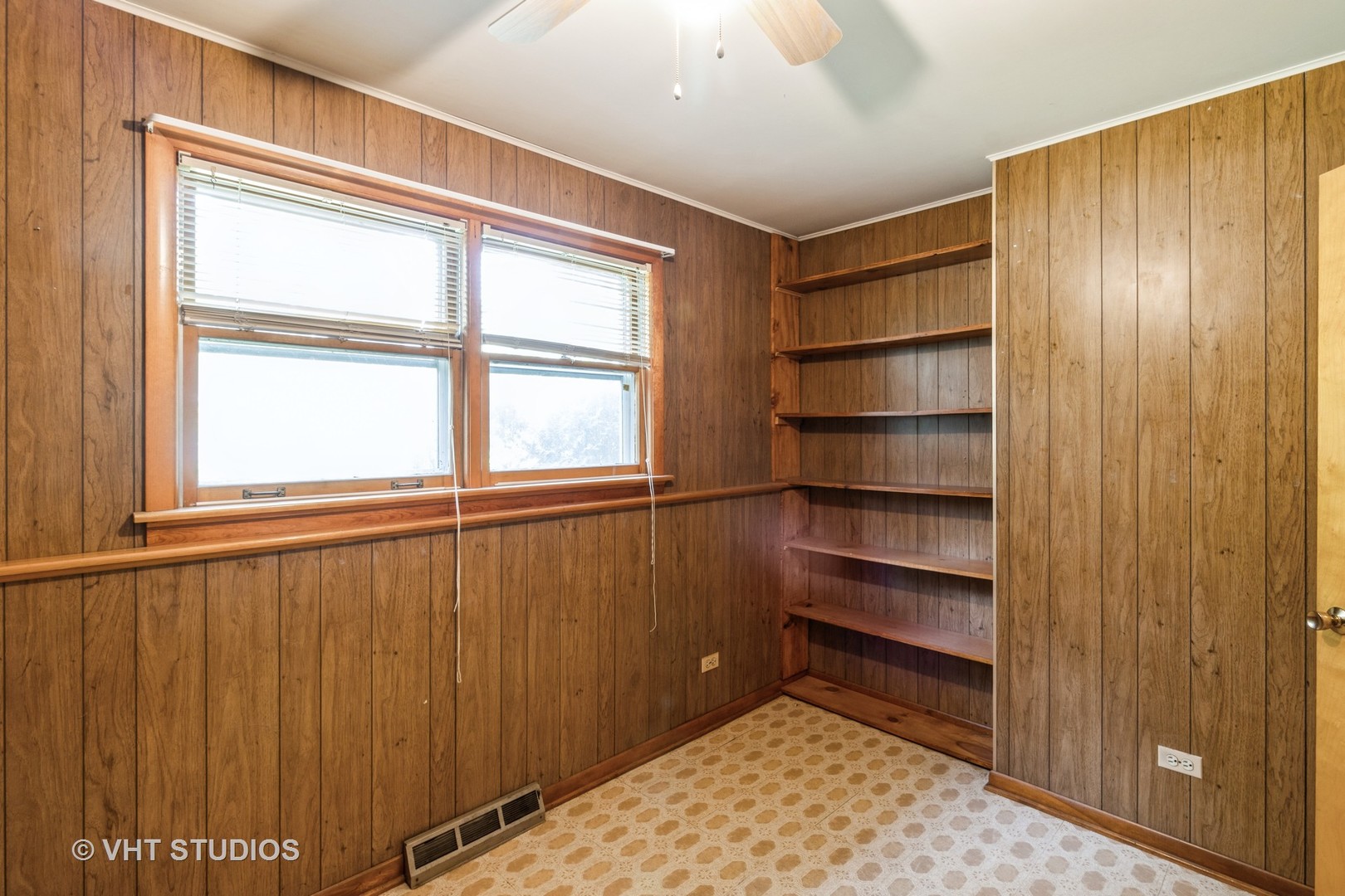 5341 Grand Avenue, Downers Grove, IL 60515