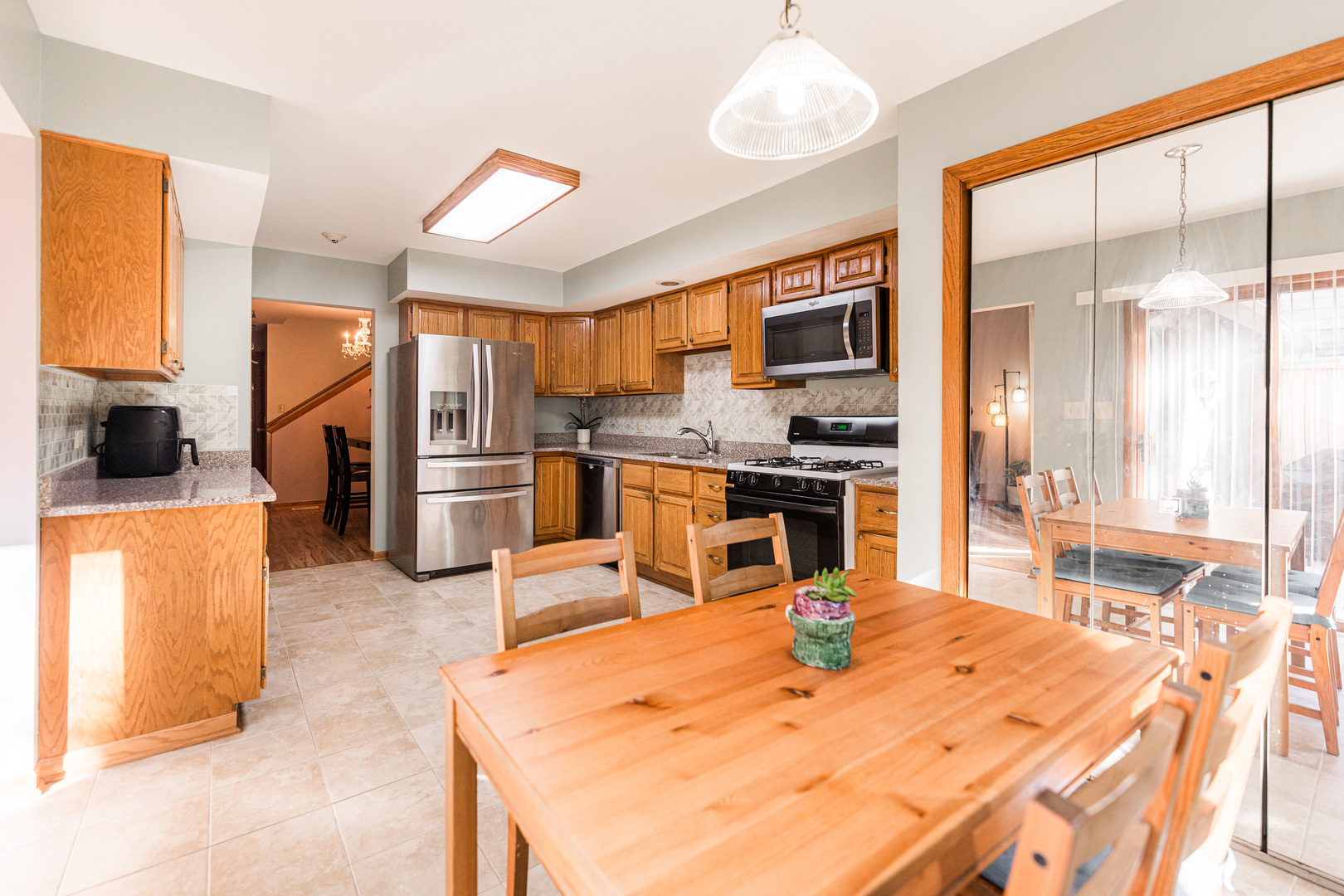 7914 S Garfield Avenue, Burr Ridge, IL 60527