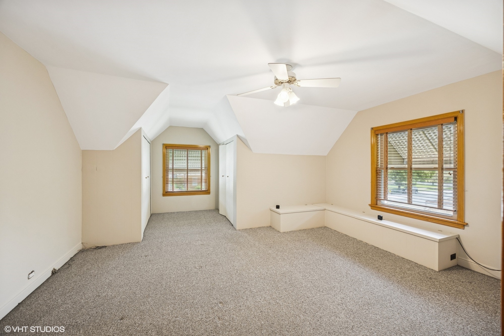9326 S Millard Avenue, Evergreen Park, IL 60805
