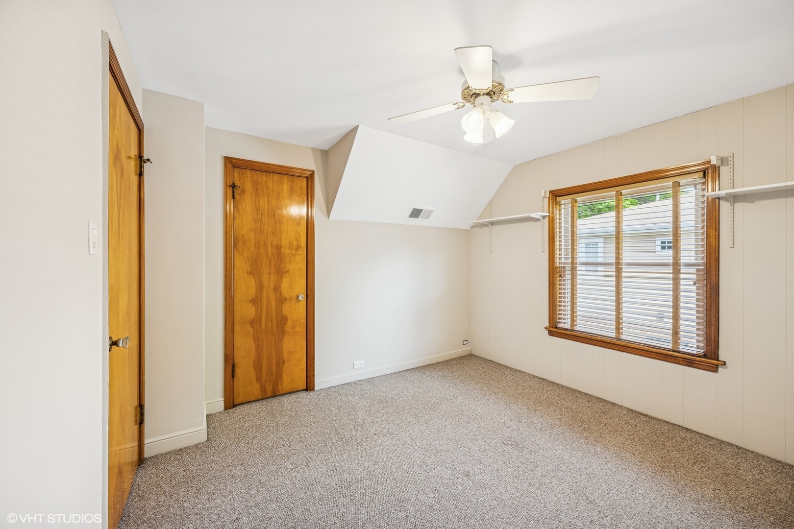 9326 S Millard Avenue, Evergreen Park, IL 60805