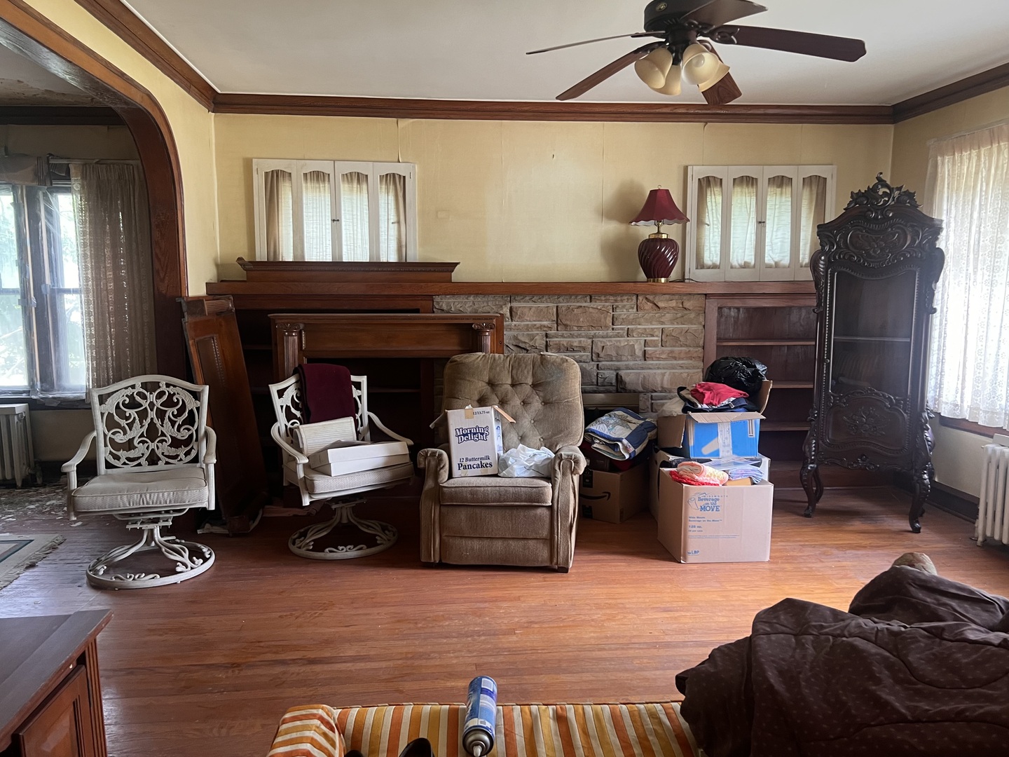 298 W 16th Street, Chicago Heights, IL 60411