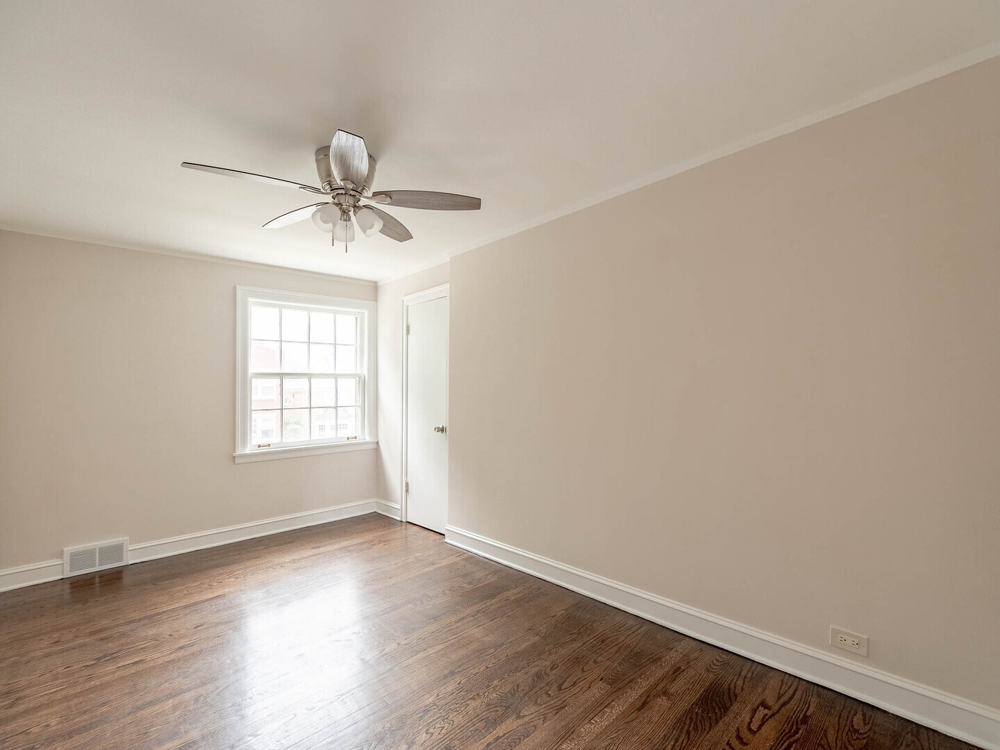 5836 N Merrimac Avenue, Chicago, IL 60646