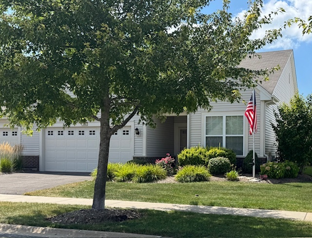 1666 Francis Drive, Pingree Grove, IL 60140