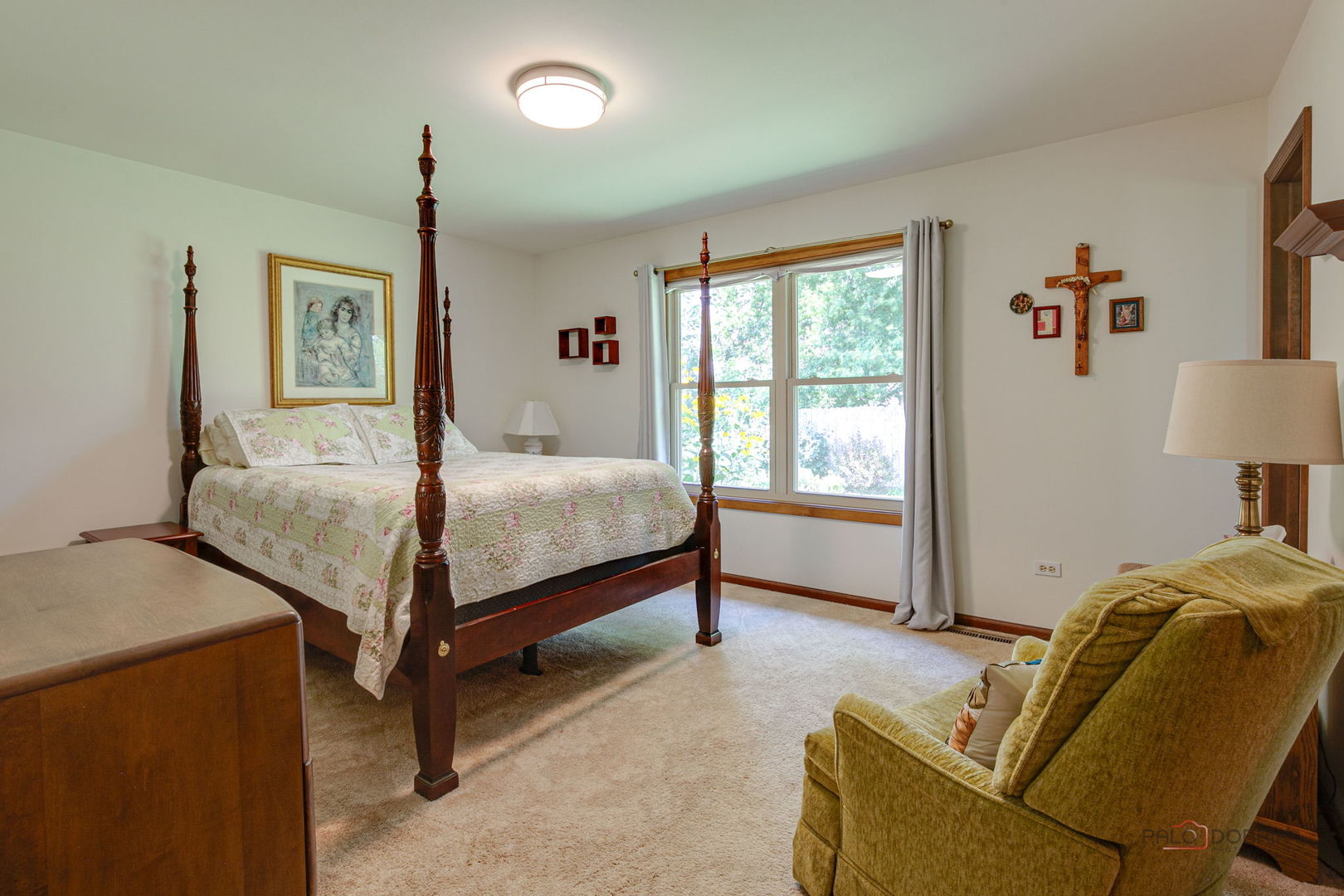 246 N Greenleaf Street, Gurnee, IL 60031