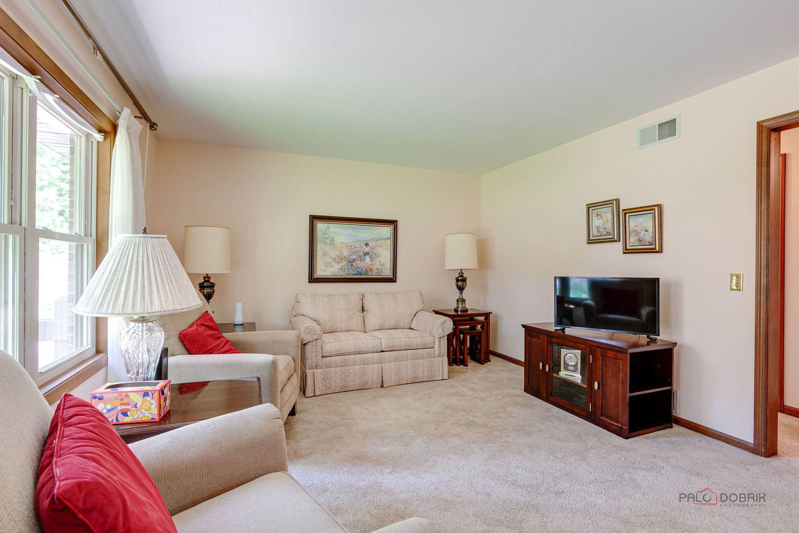 246 N Greenleaf Street, Gurnee, IL 60031