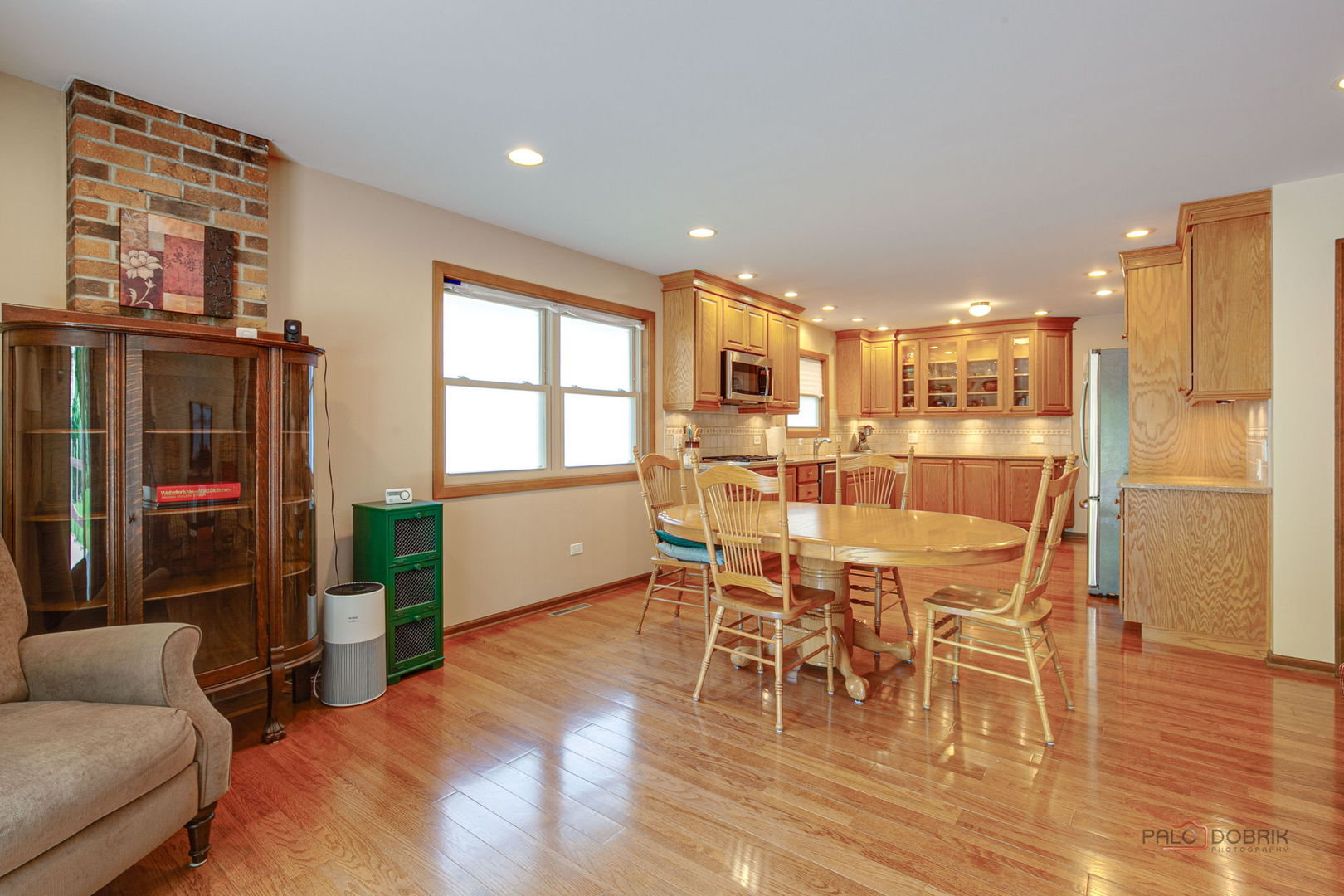 246 N Greenleaf Street, Gurnee, IL 60031