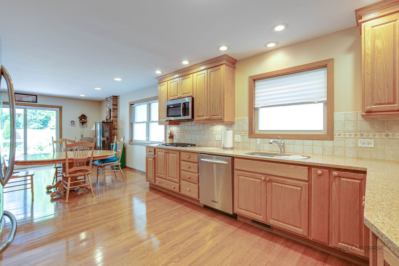 246 N Greenleaf Street, Gurnee, IL 60031