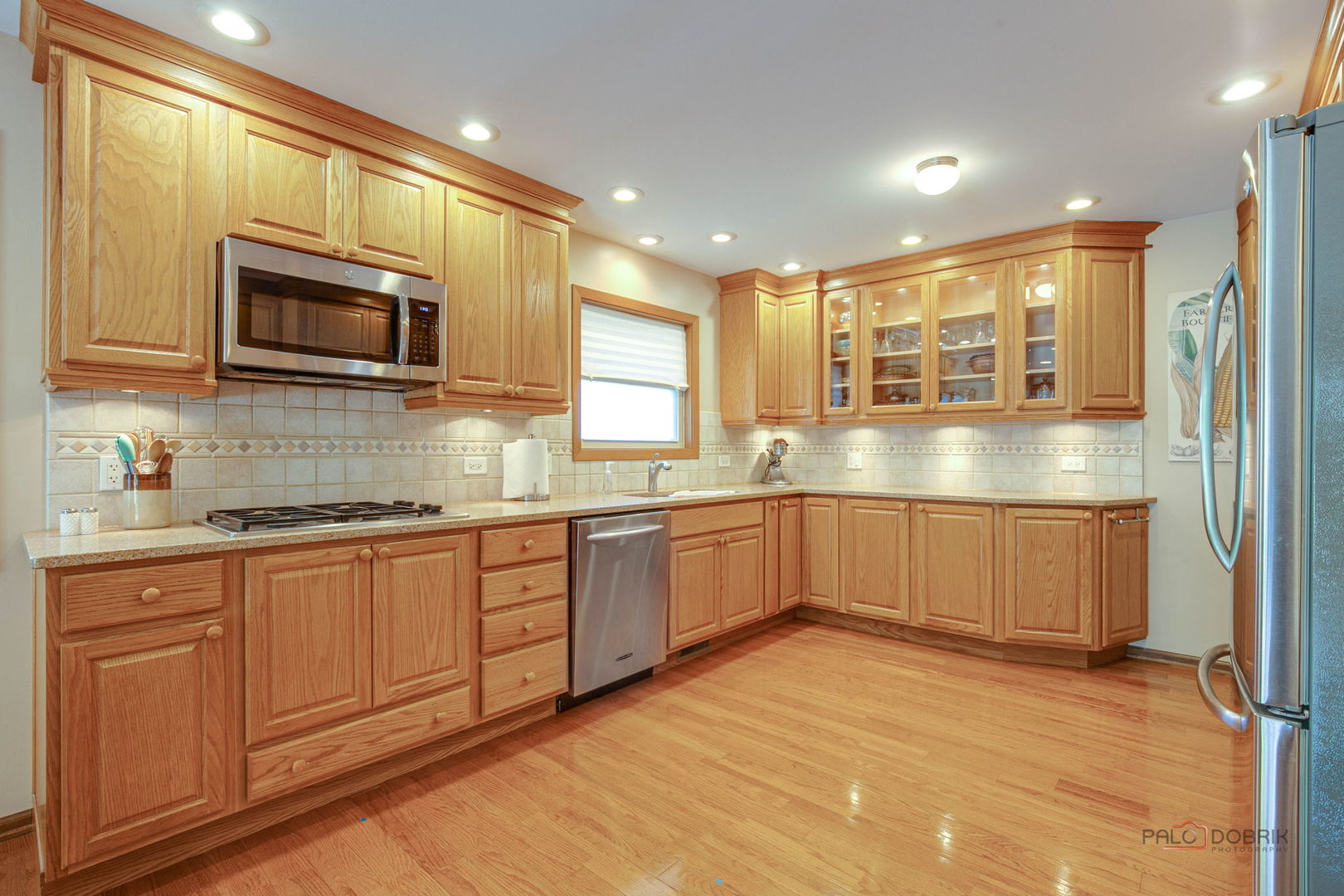 246 N Greenleaf Street, Gurnee, IL 60031