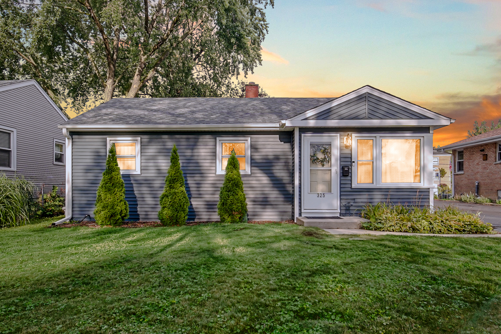 325 S Wisconsin Avenue, Addison, IL 60101