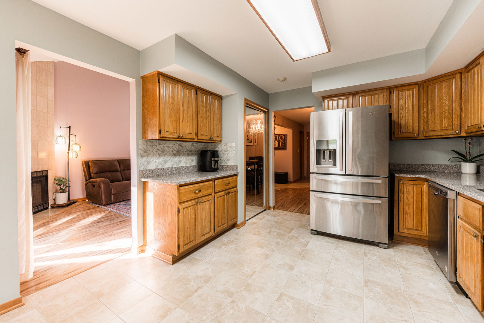7914 S Garfield Avenue, Burr Ridge, IL 60527