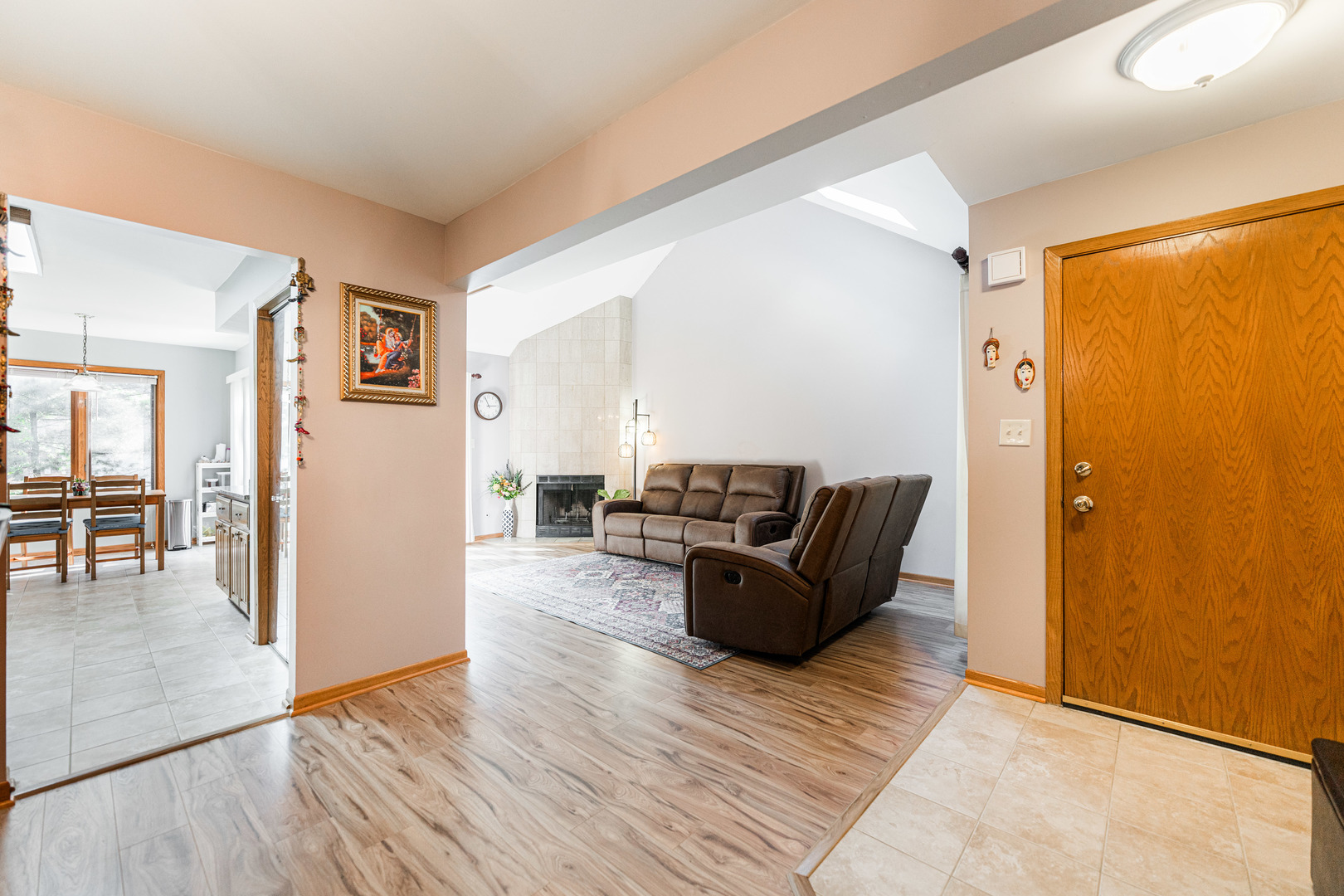 7914 S Garfield Avenue, Burr Ridge, IL 60527