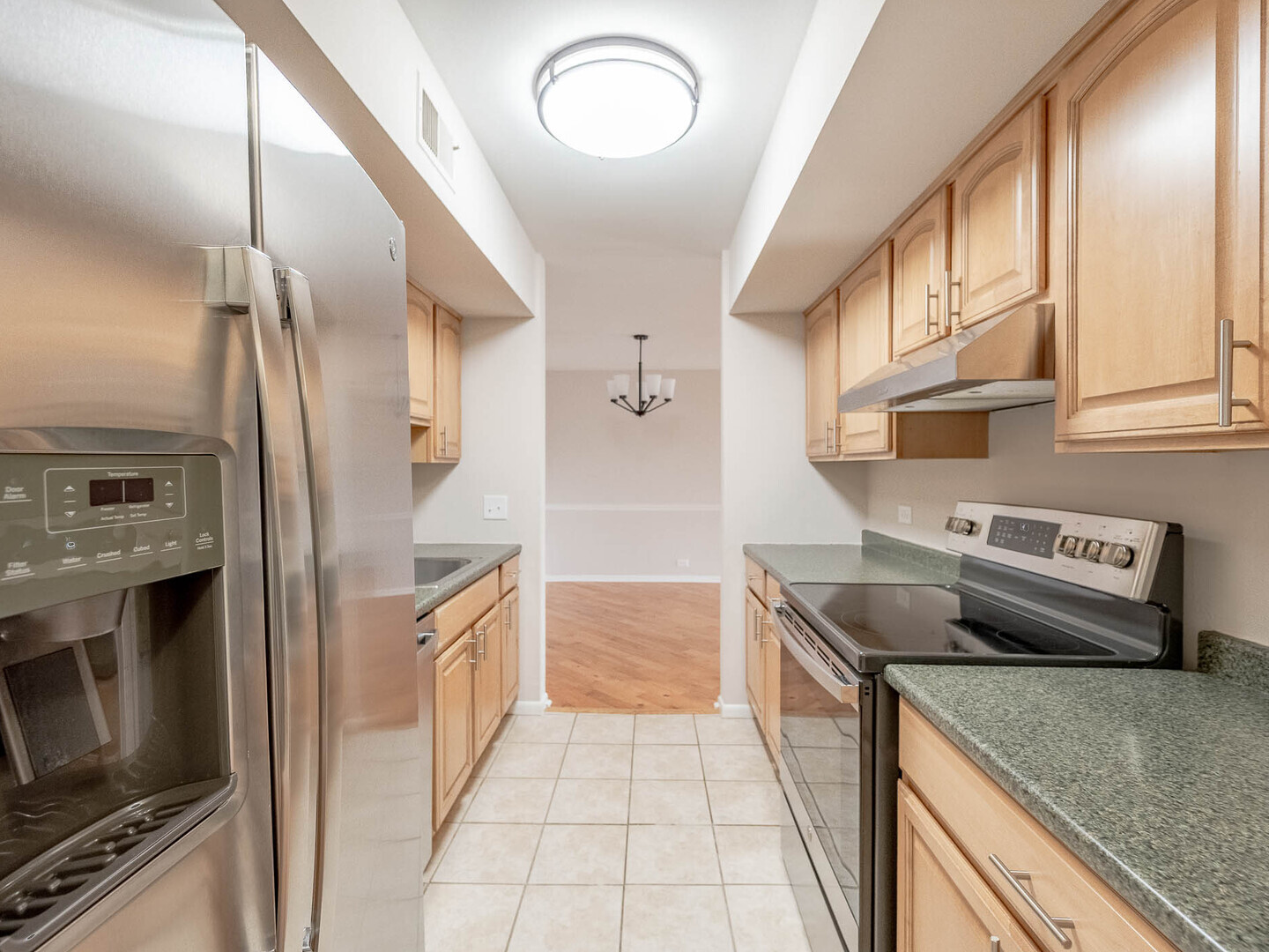 530 Shorely Drive #204, Barrington, IL 60010
