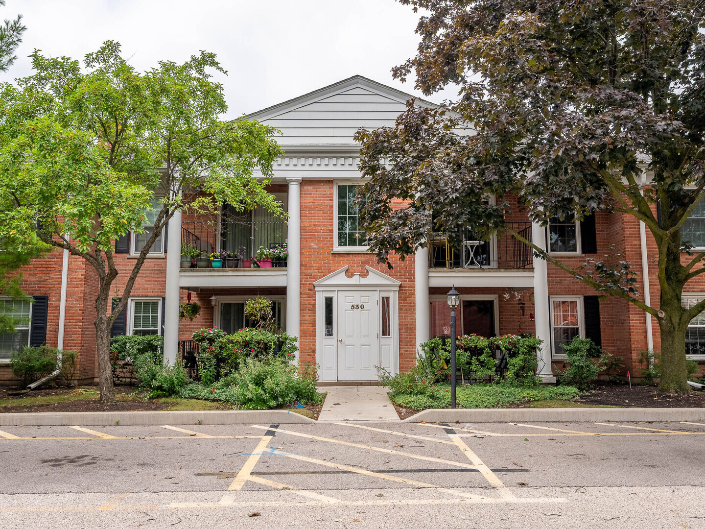530 Shorely Drive #204, Barrington, IL 60010