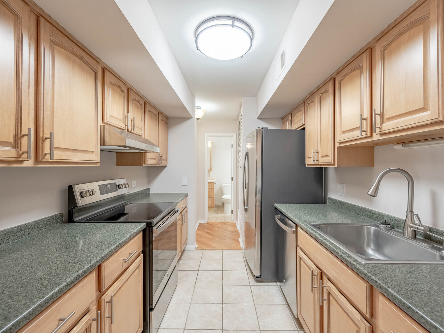 530 Shorely Drive #204, Barrington, IL 60010