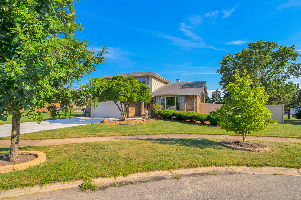 5118 W 112th Place, Alsip, IL 60803