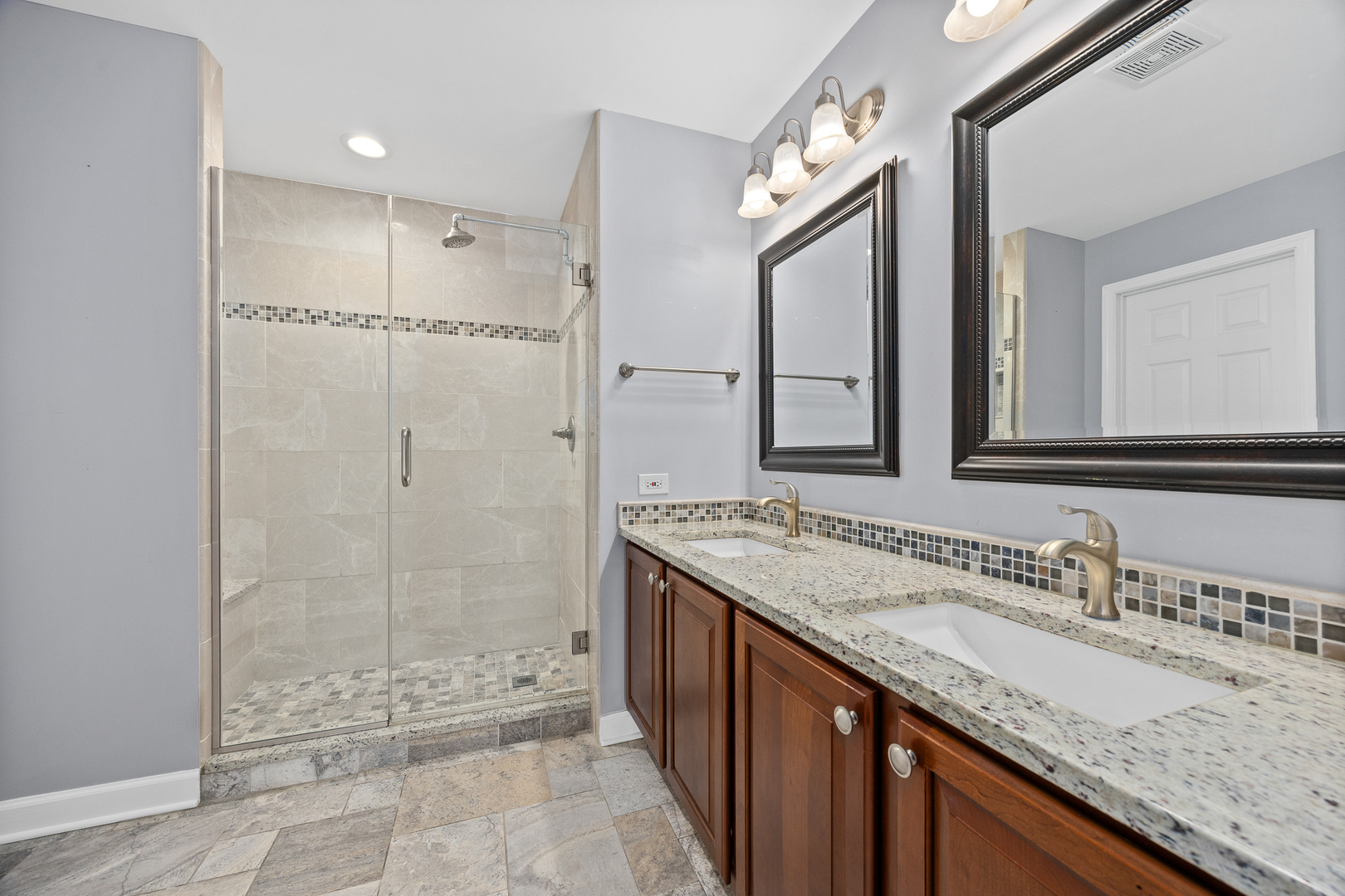 725 Delacourte Avenue, Bolingbrook, IL 60490
