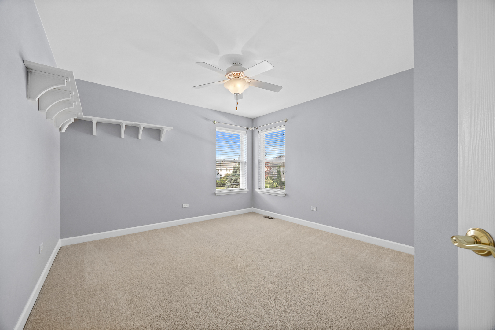 725 Delacourte Avenue, Bolingbrook, IL 60490