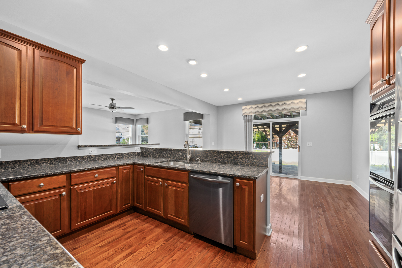 725 Delacourte Avenue, Bolingbrook, IL 60490