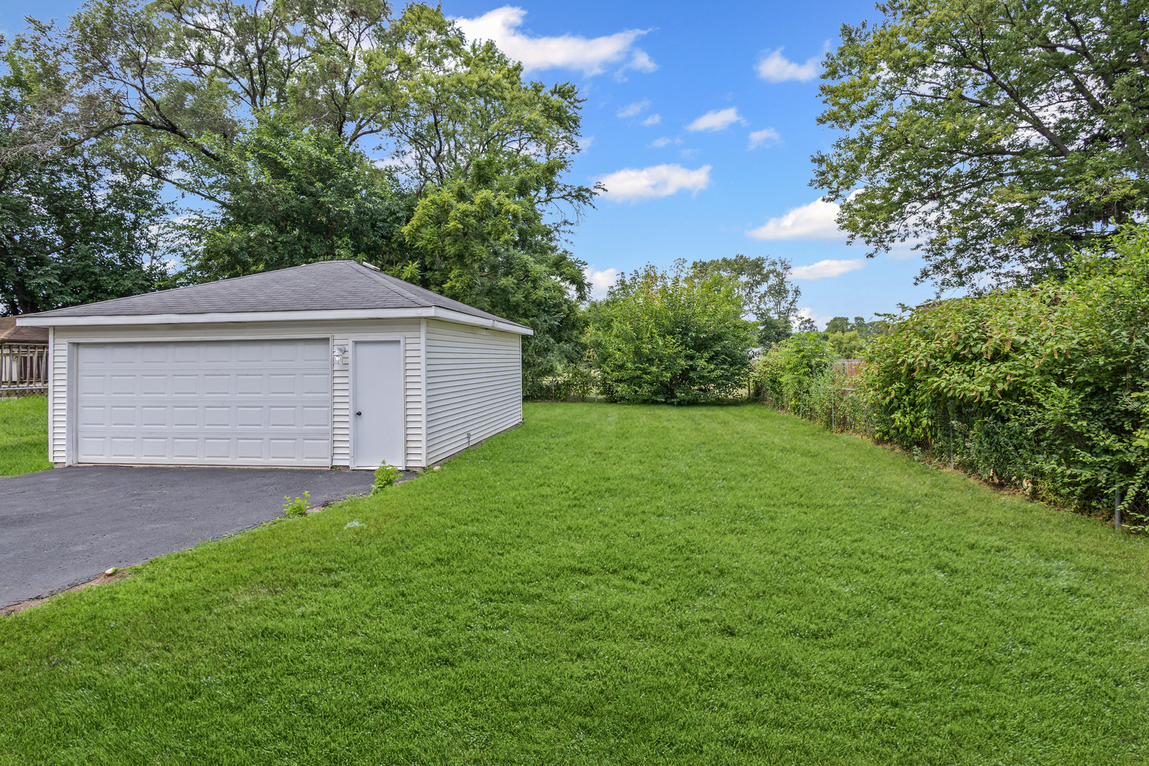 14544 KOSTNER Avenue, Midlothian, IL 60445