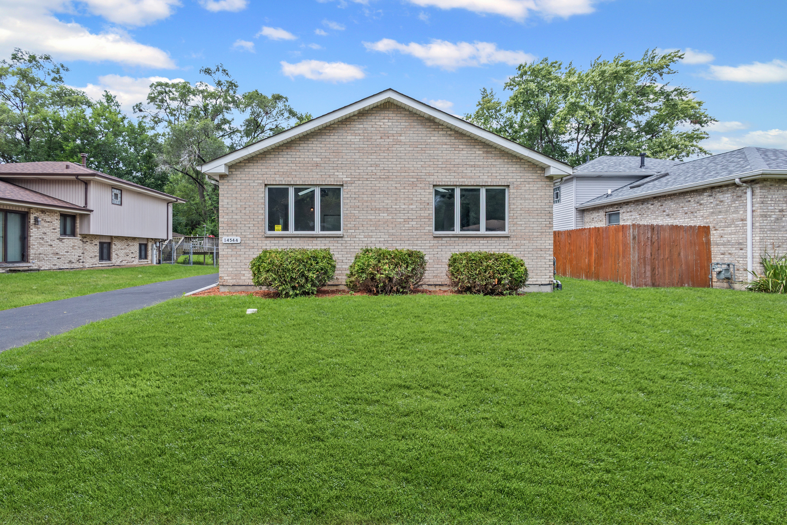 14544 KOSTNER Avenue, Midlothian, IL 60445