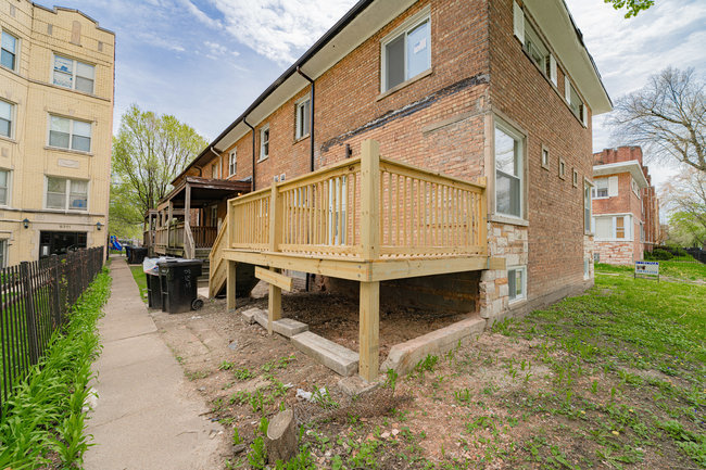 8313 S Ingleside Avenue, Chicago, IL 60619
