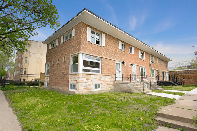 8313 S Ingleside Avenue, Chicago, IL 60619