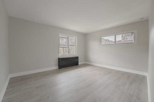 8313 S Ingleside Avenue, Chicago, IL 60619