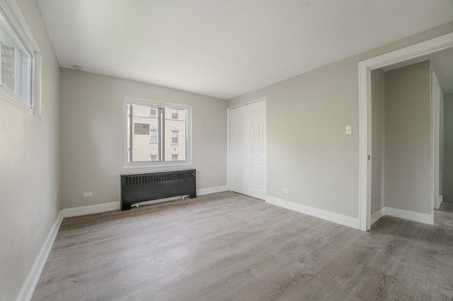 8313 S Ingleside Avenue, Chicago, IL 60619