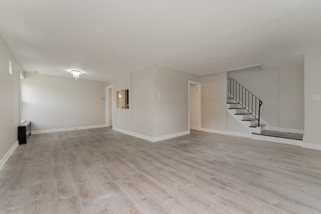 8313 S Ingleside Avenue, Chicago, IL 60619